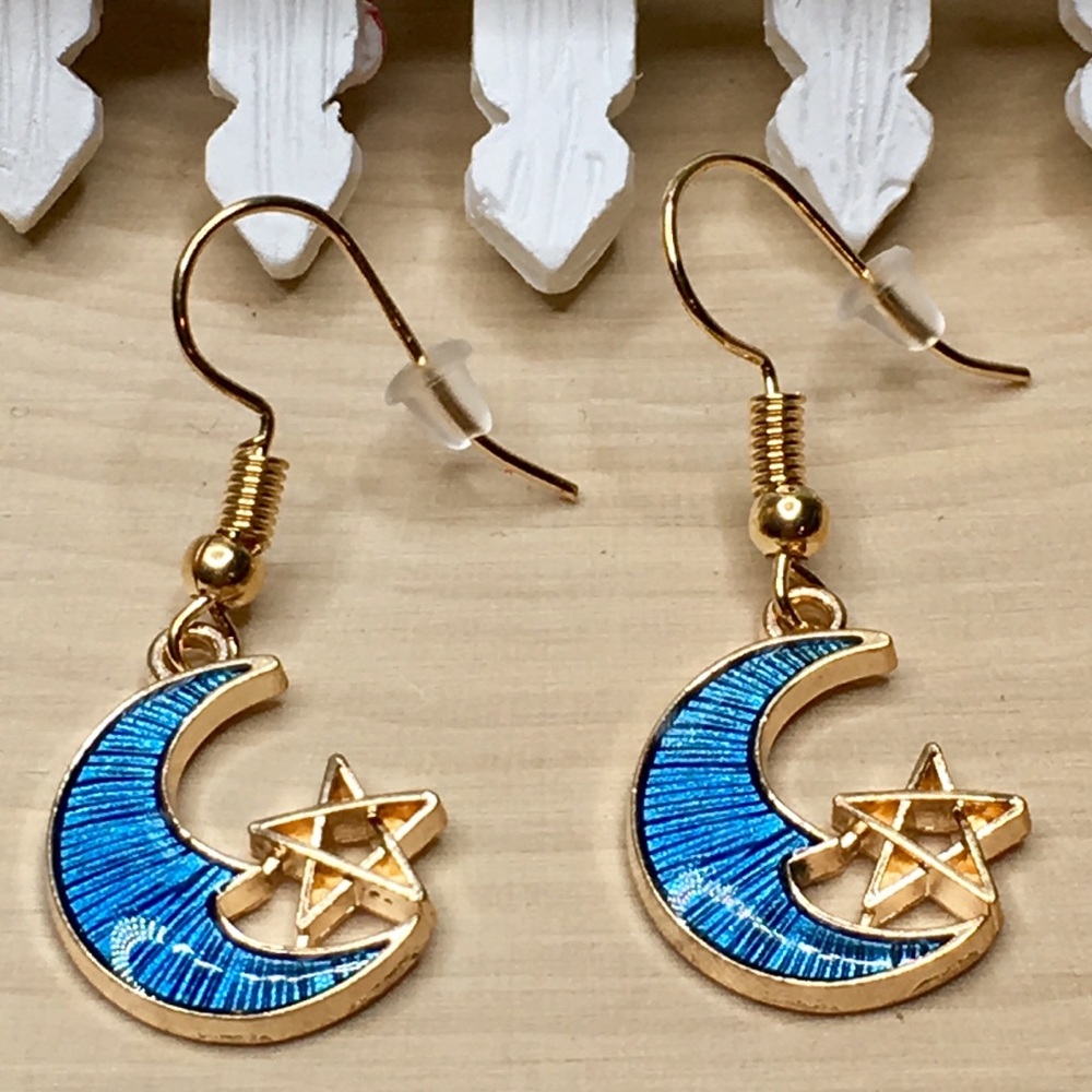 Crescent Moon and Star Earrings - Picture 4 of 8